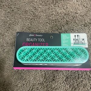 Teal Beauty Tool Organizer